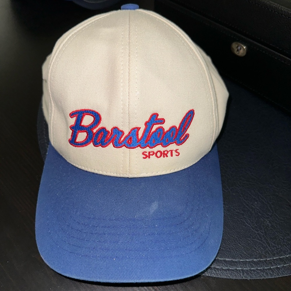 Barstool hat